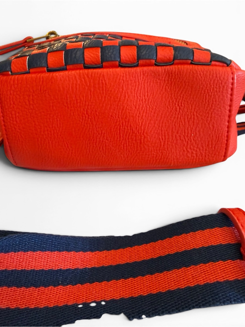 5 for $25!! Universal Thread Red/Navy Checkered Woven Crossbody Camera Bag - Picture 10 of 13